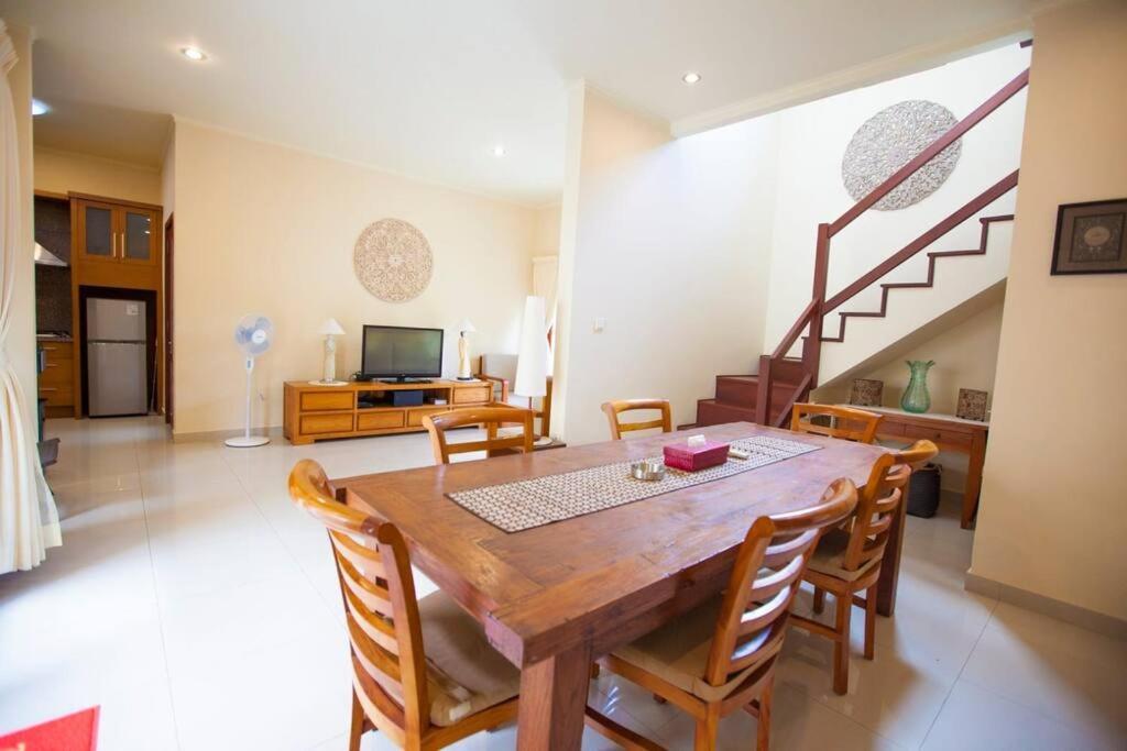Villa Vibrant Getaway In Seminyak: Buyaya *